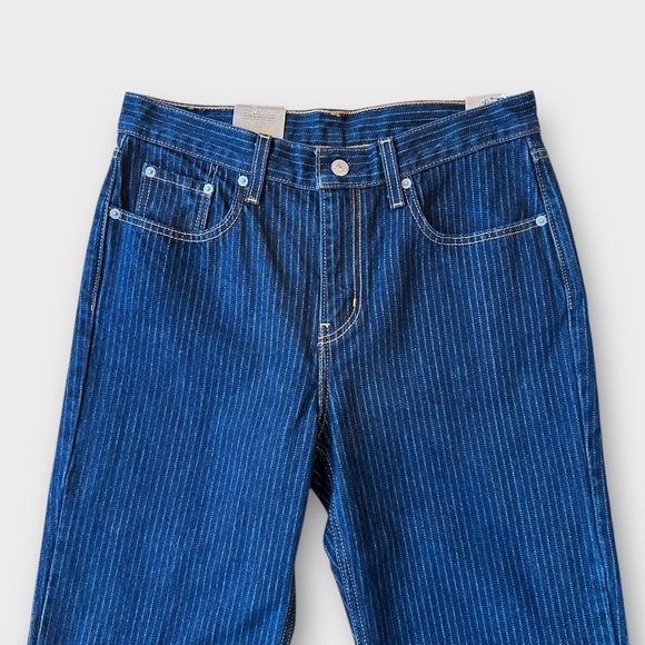 **SOLD** Levi's Lo Pro Pinstriped Straight Leg Jeans - Picture 3 of 9